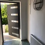 度假居 Parkowa 科沙林